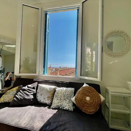Charming T2 - 2 Minutes Walk From Monaco *