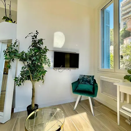 Charming T2 - 2 Minutes Walk From Monaco ボーソレイユ
