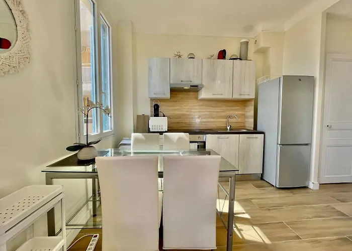 Charming T2 - 2 Minutes Walk From Monaco Casa de Férias *